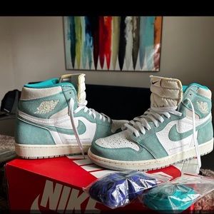 Air Jordan 1 Retro High OG 'Turbo Green'